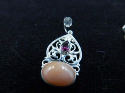 HIMALAYAN PIERCED PINK EARS A